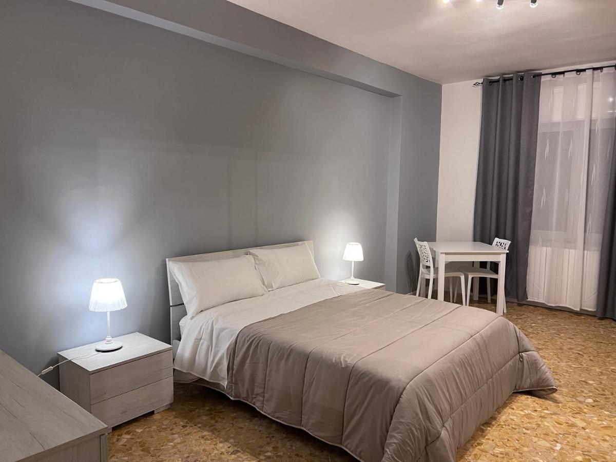 Residenze Unita D'Italia Bed & Breakfast Bari Ngoại thất bức ảnh